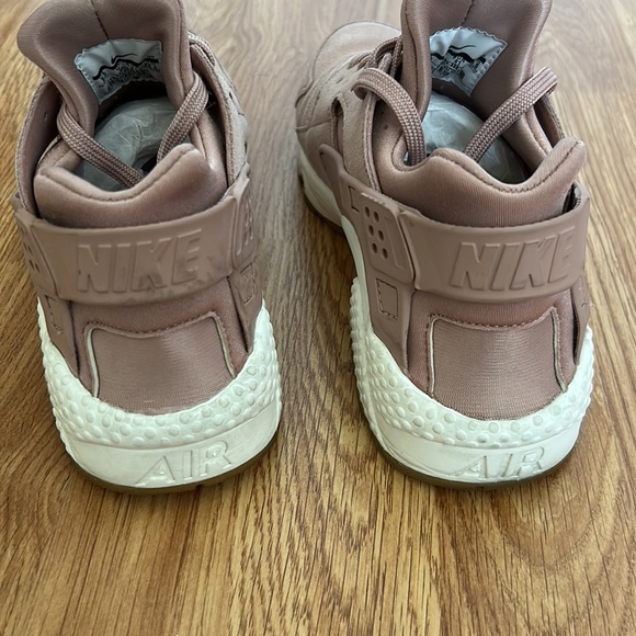 Nike Air Huarache Run Pink size 9.5 - Picture 6 of 13